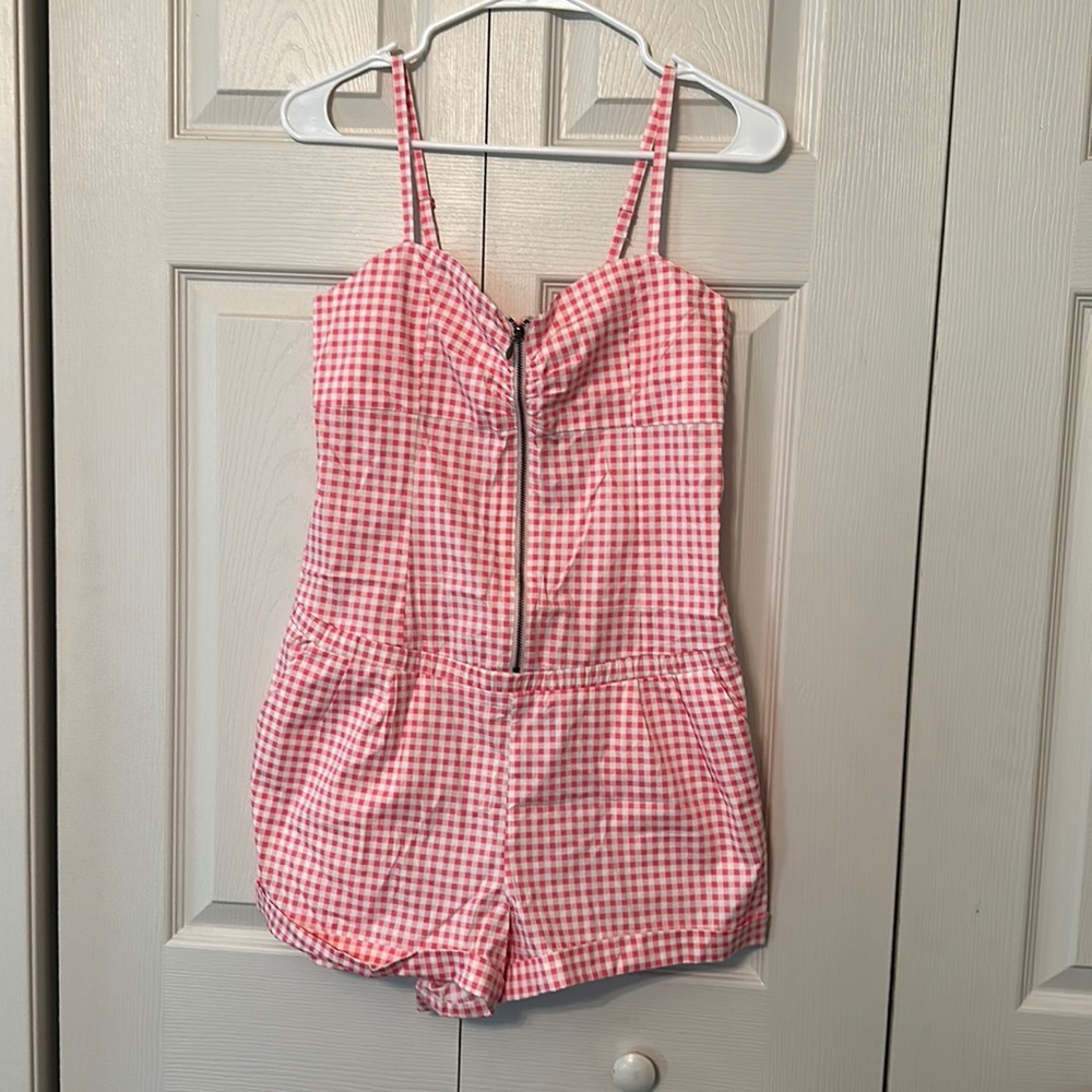 H&M divide pink and white romper size 10